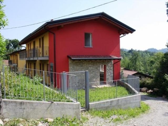 Appartamento in vendita a Palazzago, Lombardia