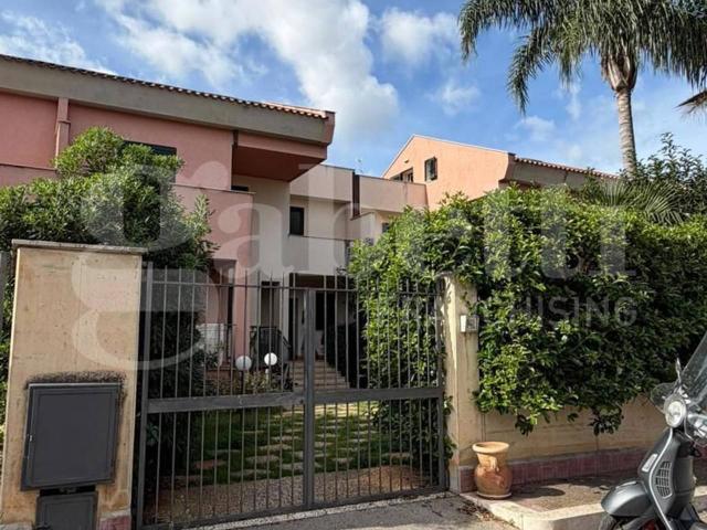 Villa Schiera in vendita a VII Circoscrizione, Palermo