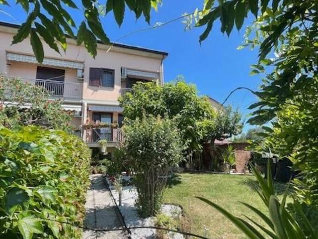Villa Schiera in vendita a Parma Centro, Sorbolo