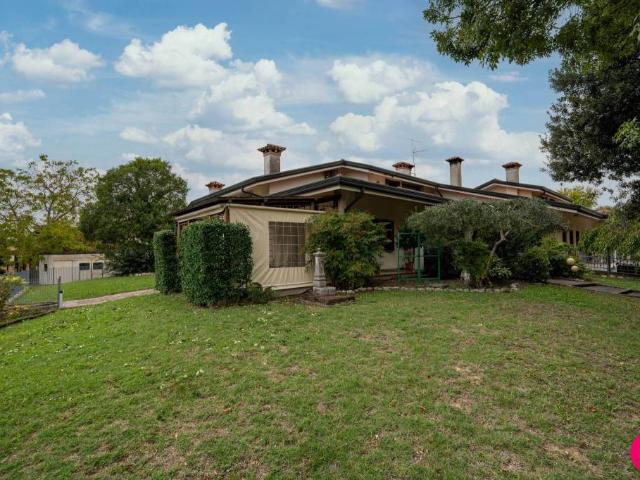 Villa Schiera in vendita a Pasiano di Pordenone / Pasian di Pordenon, Pasiano di Pordenone