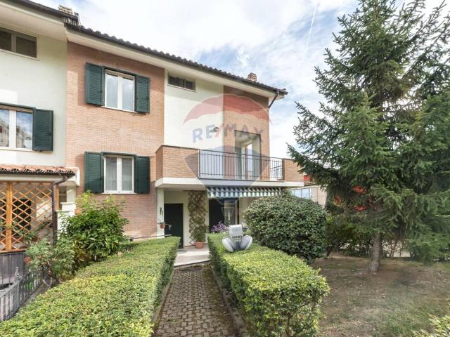 Villa Schiera in vendita a Penne, Abruzzo