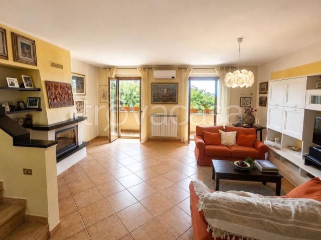 Villa Schiera in vendita a Cenerente, Umbria