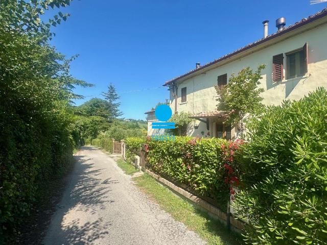 Appartamento in vendita a Cerreto, Marche