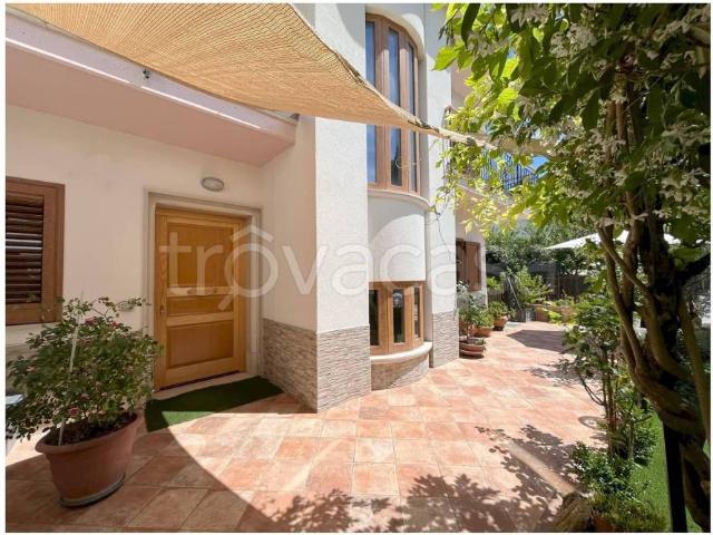 Villa Schiera in vendita a Pesche, Molise