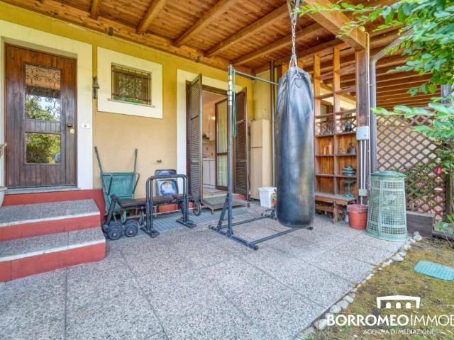 Villa Schiera in vendita a Peschiera Borromeo, Lombardia