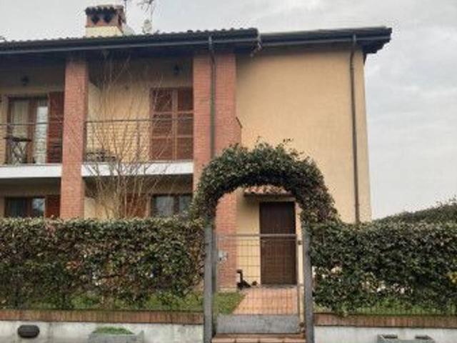 Villa Schiera in vendita a Piacenza, Reggio Emilia