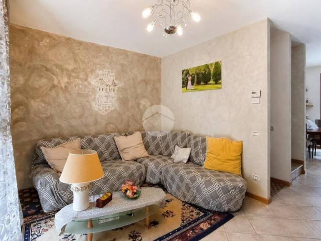 Villa Schiera in vendita a Comunità montana della valle Camonica, Piancogno