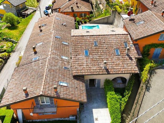 Villa Schiera in vendita a Pianello Del Lario, Lombardia
