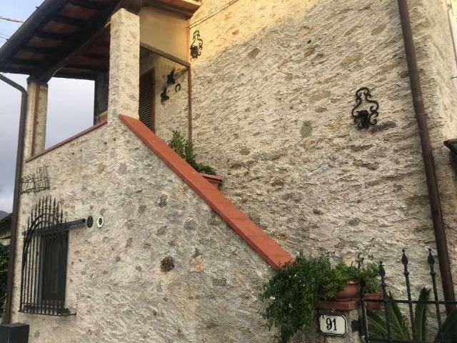 Villa Schiera in vendita a Seravezza, Toscana