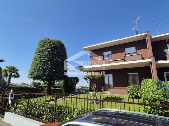 Villa Schiera in vendita a Pieve Emanuele, Lombardia
