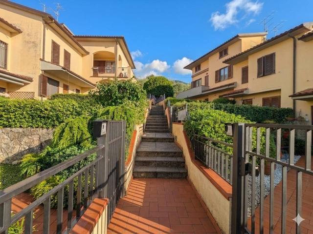Villa Schiera in vendita a Valdibure, Pistoia