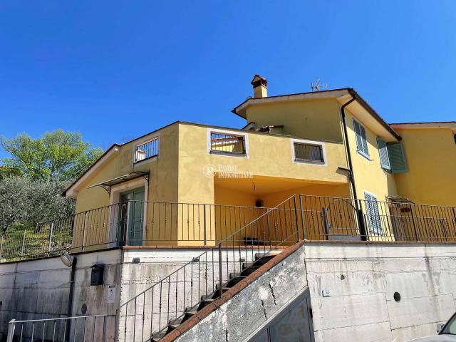 Villa Schiera in vendita a Pistoia, Toscana