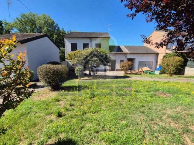 Villa Indipendente in vendita a Pizzighettone, Lombardia