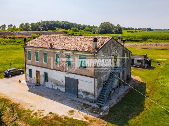 Villa Schiera in vendita a Unione Alto Ferrarese, Poggio Renatico