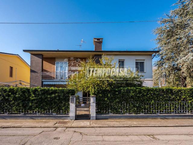 Villa Schiera in vendita a Unione Alto Ferrarese, Poggio Renatico
