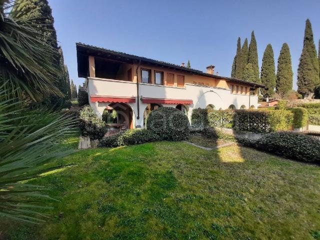Villa Schiera in vendita a Polpenazze, Lombardia