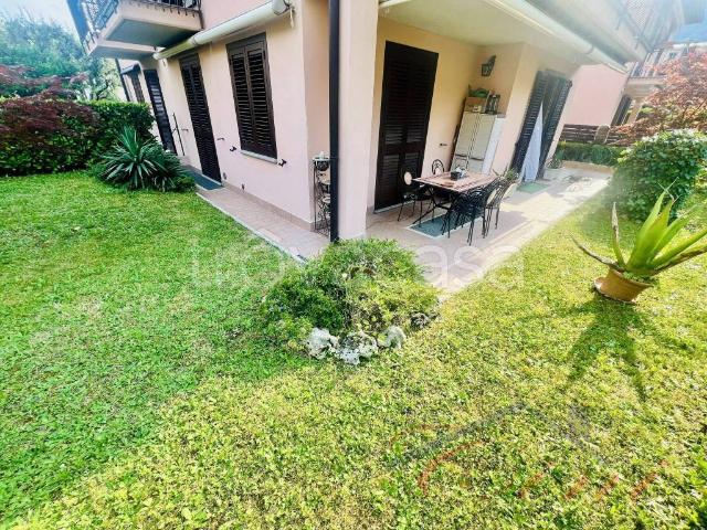 Villa Schiera in vendita a Lezza, Ponte Lambro