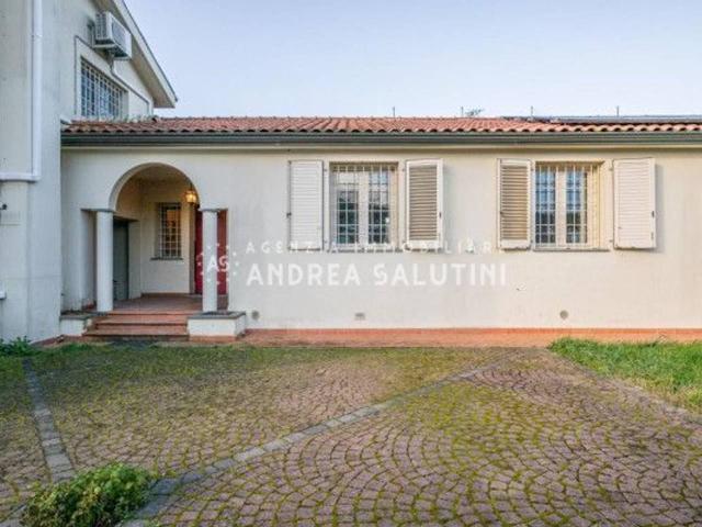 Villa Schiera in vendita a Pontedera, Toscana