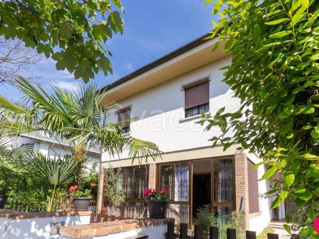 Villa Schiera in vendita a Torre, Pordenone