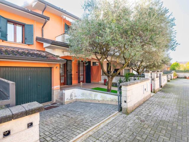 Villa Schiera in vendita a Montata Carra, Porto Mantovano