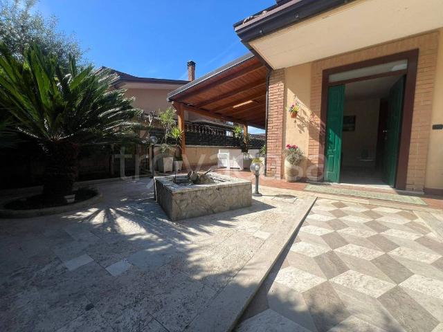 Villa Schiera in vendita a Pratola Serra, Campania