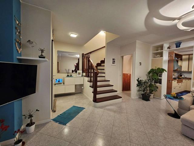 Villa Schiera in vendita a Pregnana Milanese, Lombardia