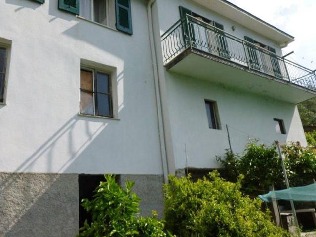 Villa Schiera in vendita a Rapallo, Liguria