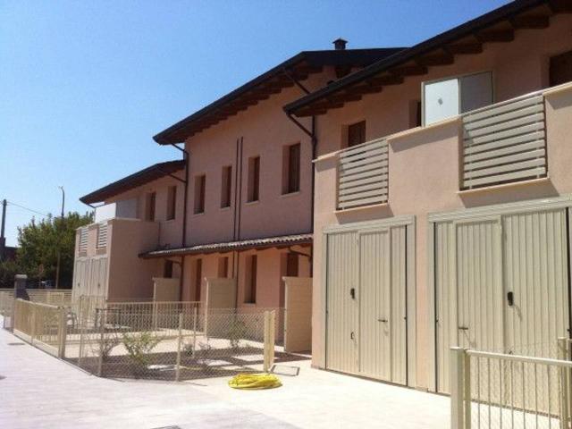Villa Schiera in vendita a Ravenna, Reggio Emilia