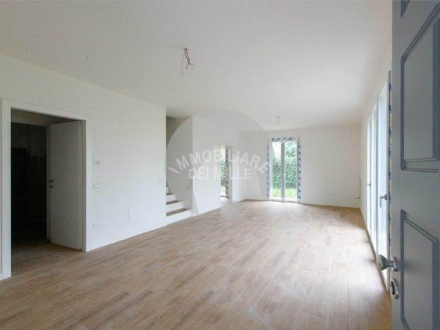 Villa Schiera in vendita a San Giacomo esterna, Re