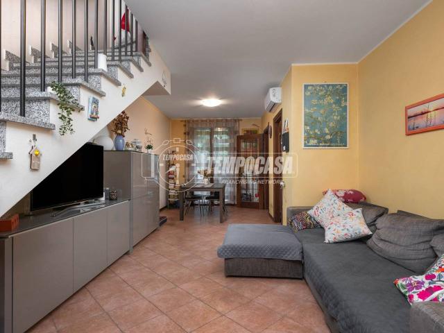 Villa Schiera in vendita a Cavazzoli, Re