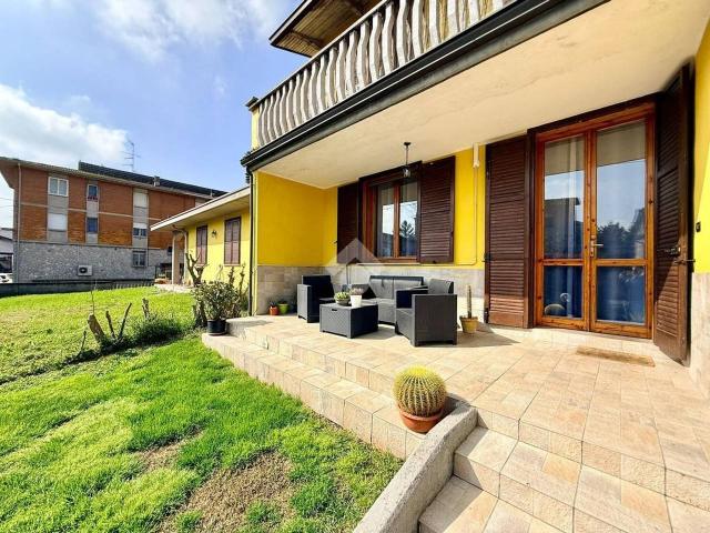 Villa Schiera in vendita a Re, Reggio Emilia