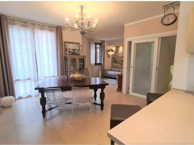 Villa Schiera in vendita a Re, Reggio Emilia