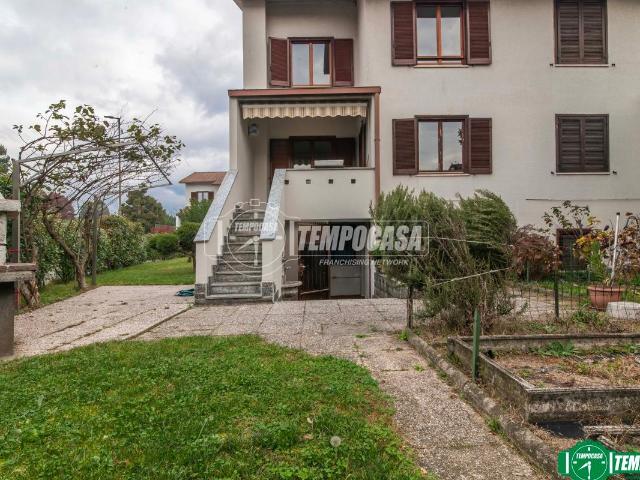 Villa Schiera in vendita a Rescaldina, Lombardia