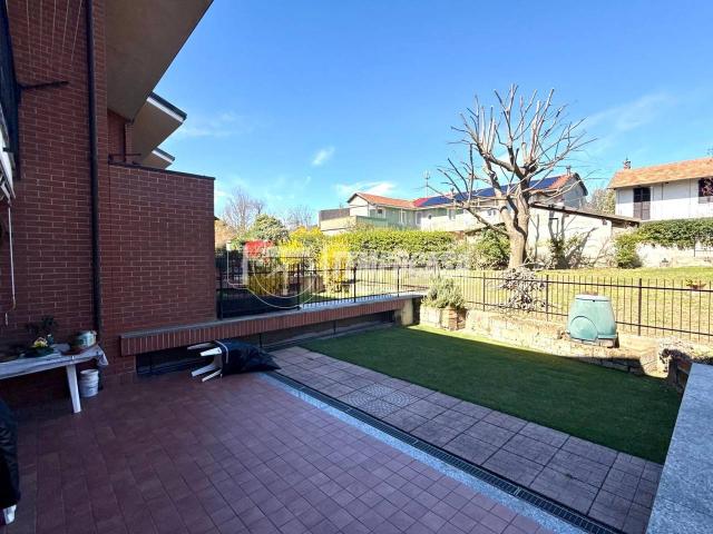Villa Schiera in vendita a Borgo Uriola, Piemonte
