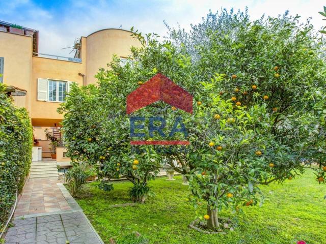 Villa Schiera in vendita a Municipio Roma X, Roma Capitale