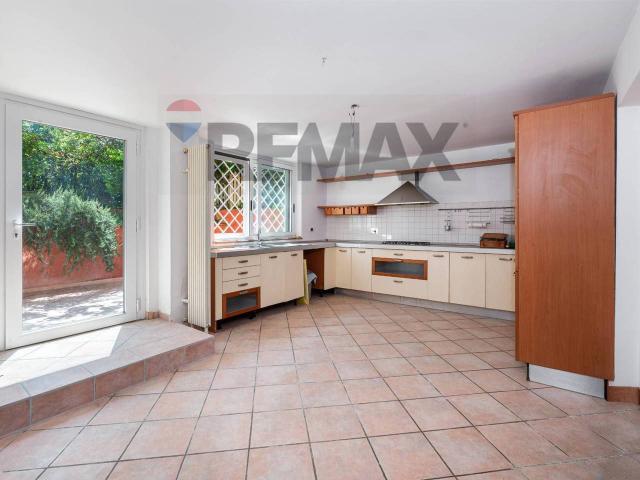 Villa Schiera in vendita a Madonnetta, Roma Capitale