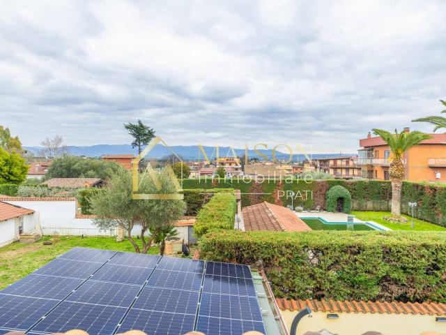 Villa Schiera in vendita a Colle del Sole, Roma Capitale