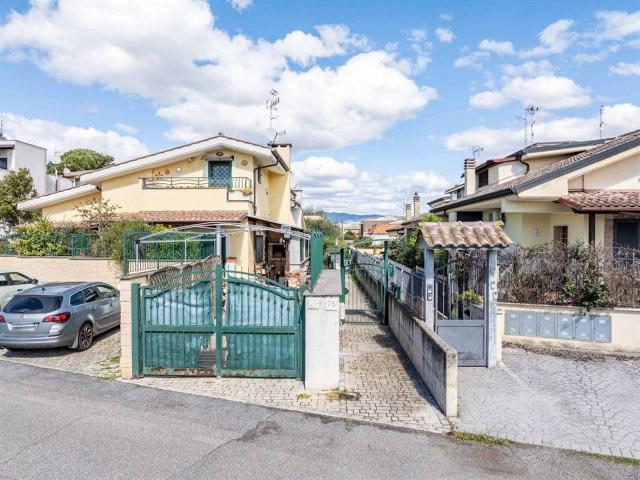 Villa Schiera in vendita a Giardini di Corcolle, Roma Capitale