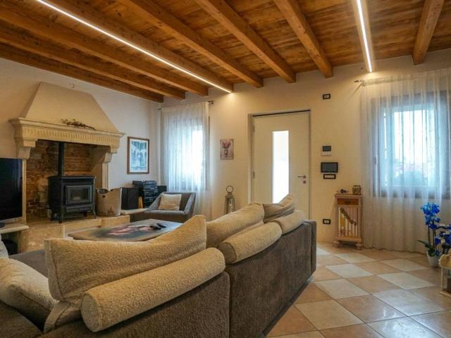 Villa Schiera in vendita a Roncà, Veneto