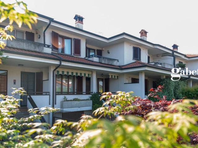 Villa Schiera in vendita a Ronco Briantino, Lombardia
