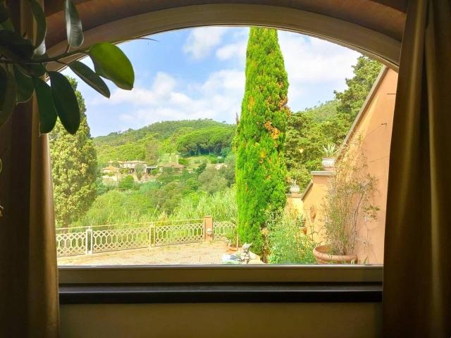 Villa Schiera in vendita a Rosignano Marittimo, Toscana