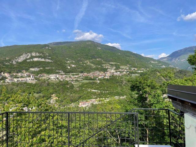 Villa Schiera in vendita a Comunità della Vallagarina, Borgo Sacco