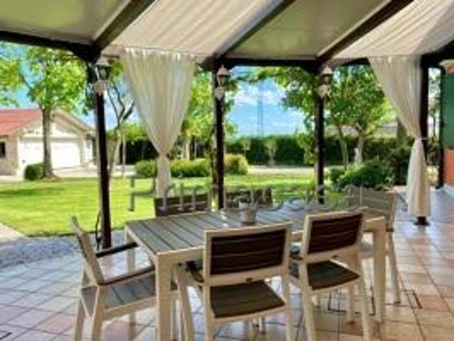 Villa Schiera in vendita a Nogara, Veneto