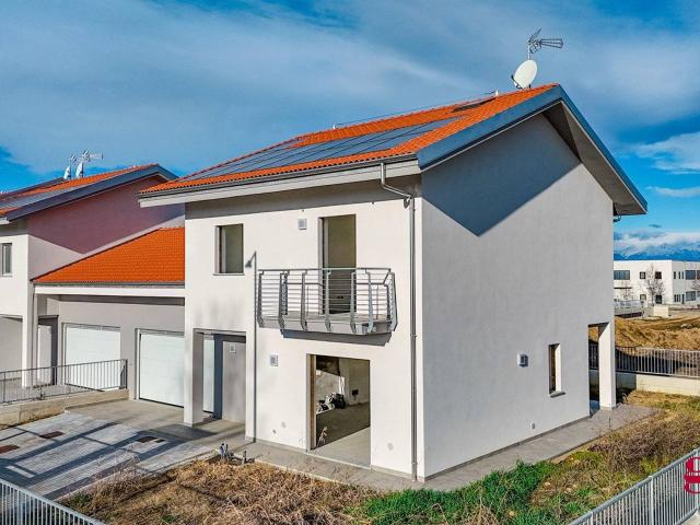 Villa Schiera in vendita a Piemonte, Cuneo