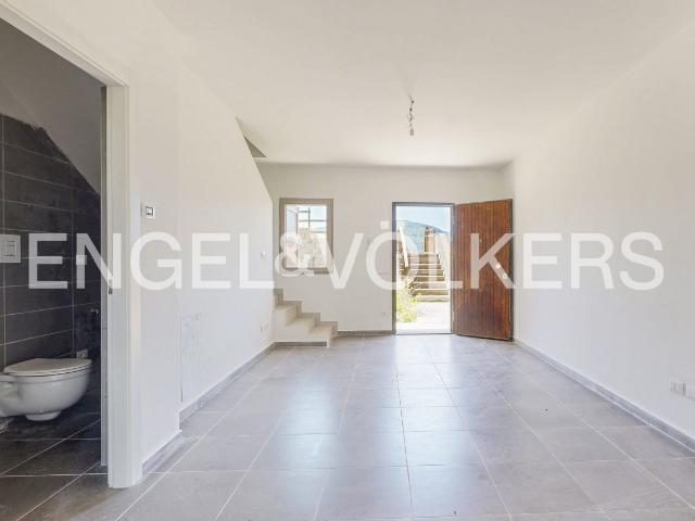 Villa Schiera in vendita a Unione dell'Appennino Bolognese, San Benedetto Val Di Sambro