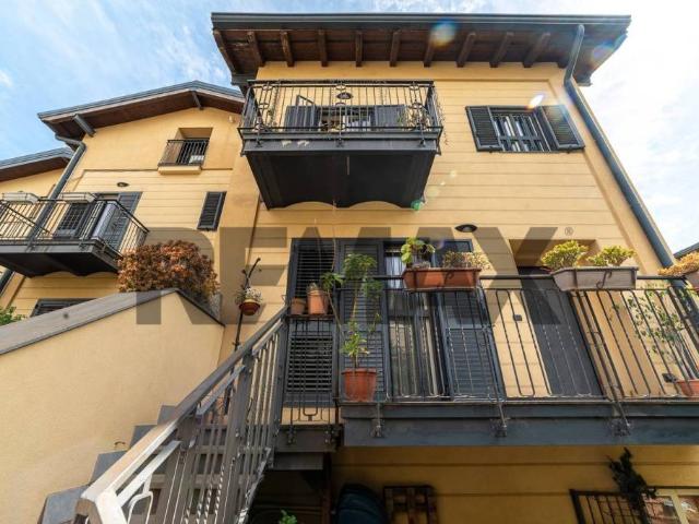 Villa Schiera in vendita a Trappeto, San Giovanni La Punta