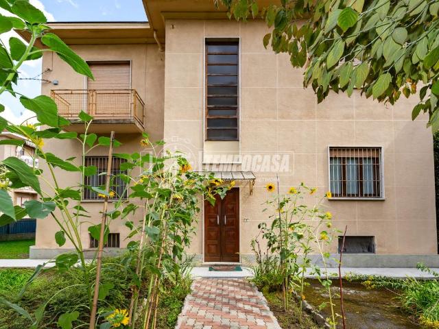 Villa Schiera in vendita a Cascina del Mulino, Piemonte