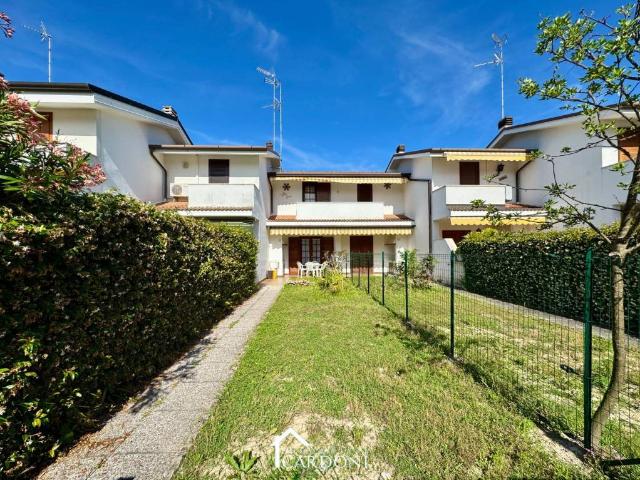 Villa Schiera in vendita a Bibione Spiaggia, San Michele Al Tagliamento