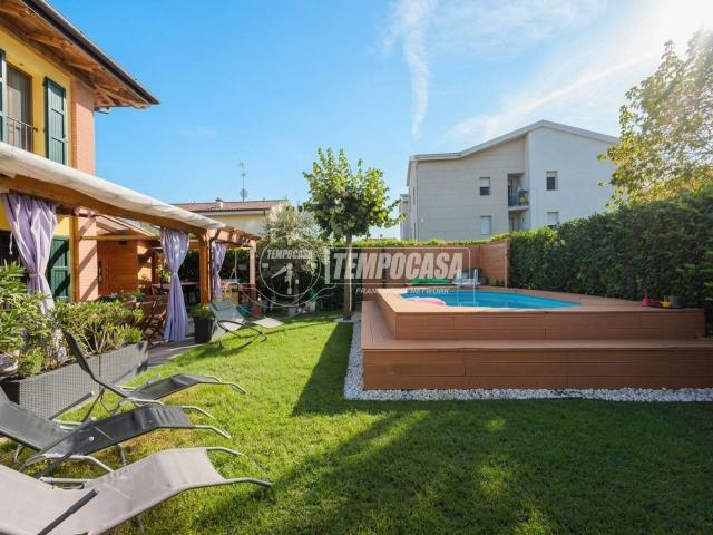 Villa Schiera in vendita a Maccaretolo, San Pietro in Casale