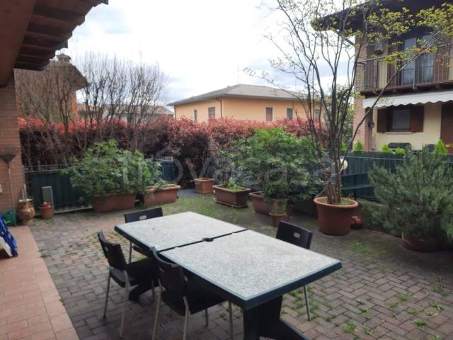 Villa Schiera in vendita a San Zeno Naviglio, Lombardia